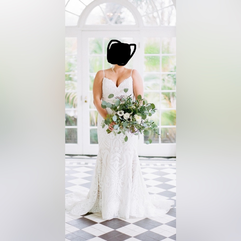 Hayley Paige West Gown. Size 16. Worn once.